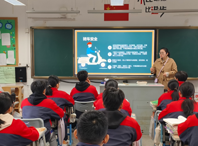 服务的普惠性可及性快捷性才能让教育改革开展成果惠及人民群